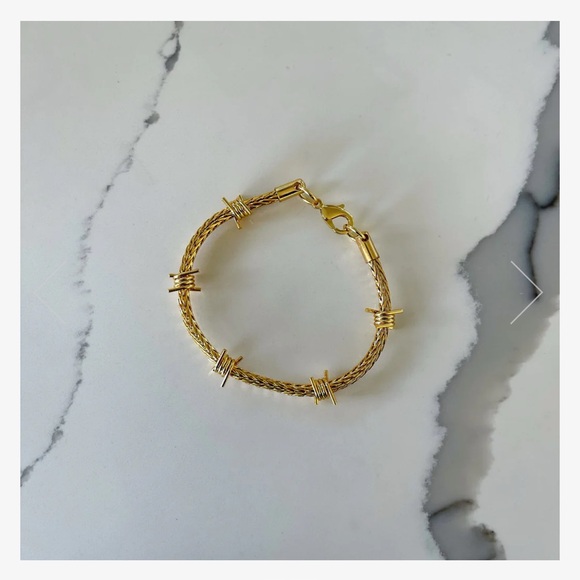 HRH COLLECTION deity GOLD TONED BRACELET - Picture 2 of 3